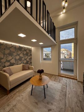 Eladó Lakás 1094 Budapest 9. kerület , Haller park közelében utcai nézetű, erkélyes, stúdió lakás