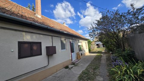 Eladó Ház 6430 Bácsalmás , központi részen