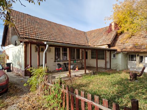 Eladó Ház 2200 Monor , Monor újtelepi részén TEHERMENTES, 93 m2-es ház eladó