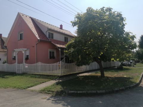 Eladó Ház 7800 Siklós 
