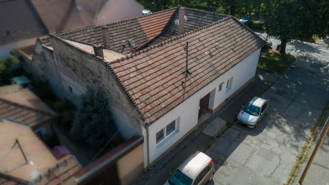 Eladó Ház 2600 Vác 2 lakásos családi ház a belváros közelében