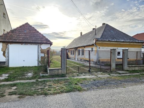 Eladó Ház 9096 Nyalka 