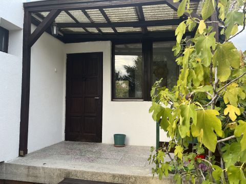 Eladó Ház 2089 Telki Csendes zsákutcában