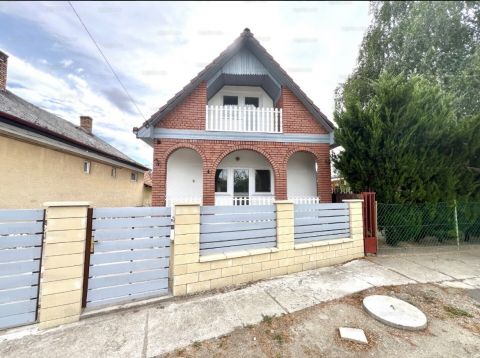 Eladó Lakás 3358 Erdőtelek , Erdőtelek, Iskola utca 4