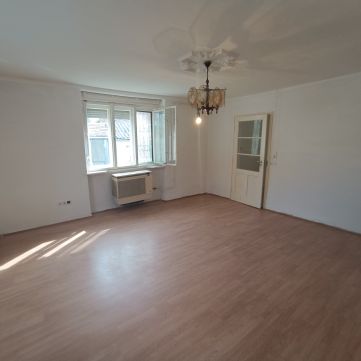 Eladó Ház 2750 Nagykőrös , Nagykőrös szívében családi ház eladó!