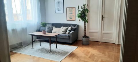 Eladó Lakás 1088 Budapest 8. kerület , Bródy Sándor-4 szoba-2 fürdő-magasemelet