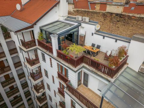 Eladó Lakás 1066 Budapest 6. kerület 