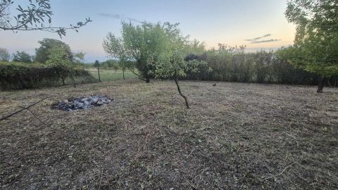 Eladó Telek 2473 Vál 