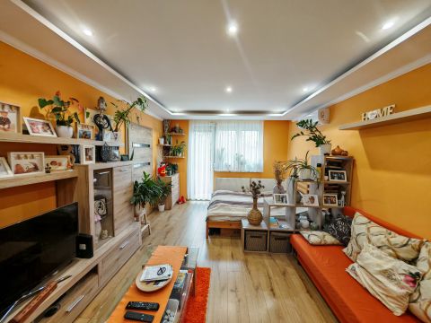 Eladó Lakás 2500 Esztergom 