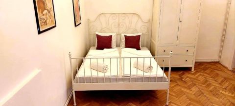 Eladó Lakás 1053 Budapest 5. kerület 