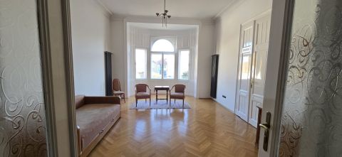 Eladó Lakás 1061 Budapest 6. kerület , Belvárosi ritkaság!