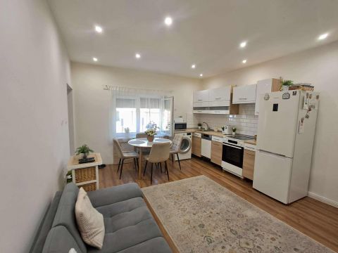 Eladó Ház 1153 Budapest 15. kerület 