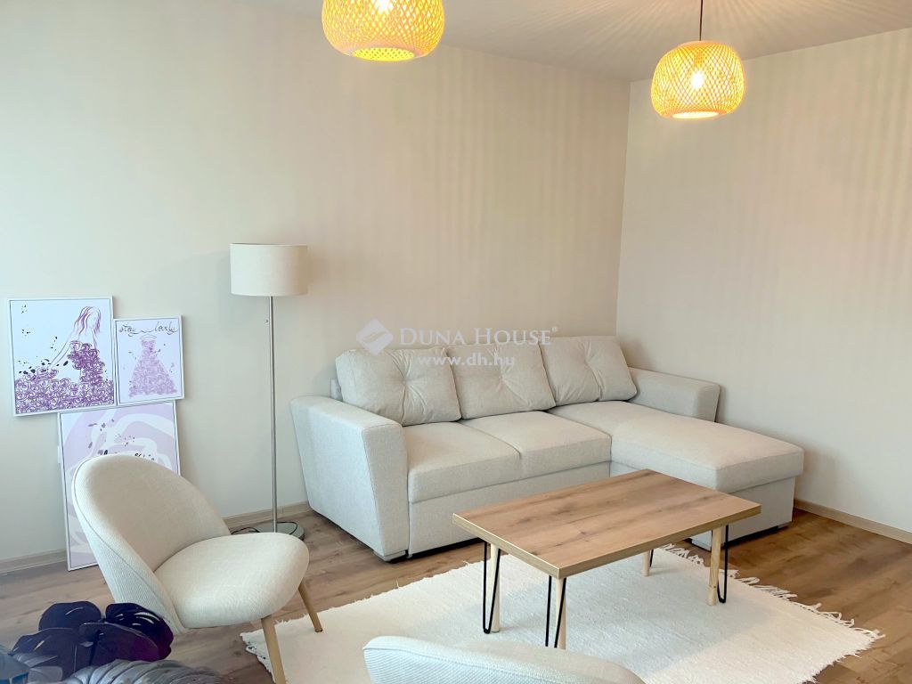 4400 Nyíregyháza , SÉTÁLÓ UTCA — 1/22
