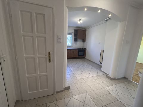 Eladó Lakás 6500 Baja Belváros szívében eladó lakás, saját önálló garázzsal