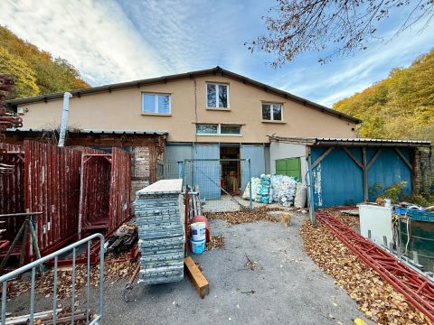 Eladó Ipari 8400 Ajka Jókai bánya