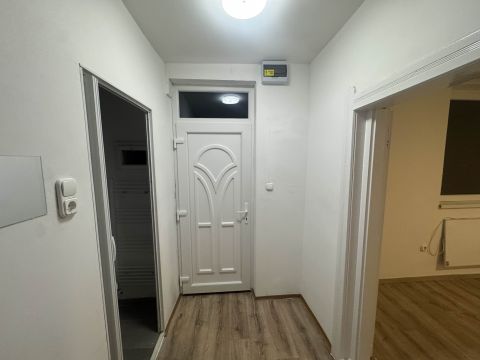 Eladó Lakás 1202 Budapest 20. kerület , Központi helyen