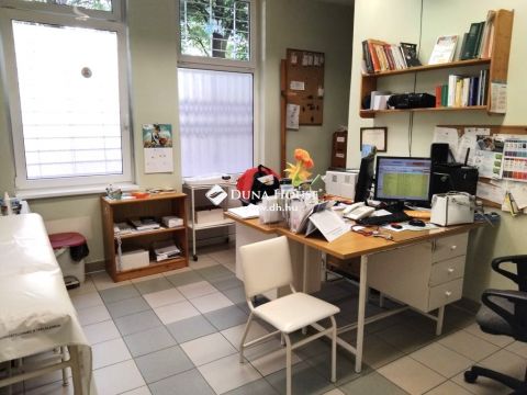 Eladó Üzlethelyiség 7632 Pécs Pécs Berek utcai Spar közelében