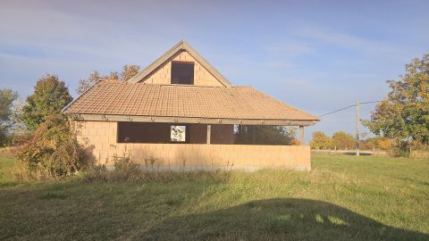 Eladó Ház 8134 Mátyásdomb , Szerkeztkész lakóház