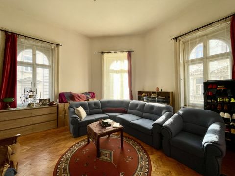 Eladó Lakás 1063 Budapest 6. kerület 