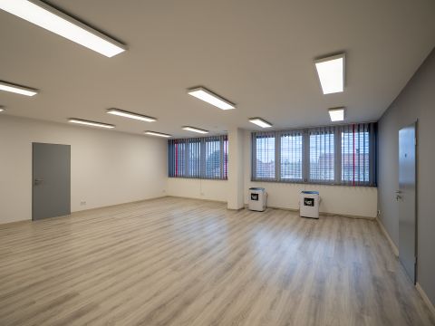 Kiadó Irodaépület 4090 Polgár , Pazar bérlemények széles választéka - a Tiéd milyen lesz? 