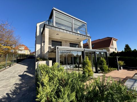 Eladó Lakás 8230 Balatonfüred , Part