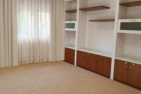 Eladó Lakás 6000 Kecskemét , VACSIKÖZBEN KERTKAPCSOLATOS, AZONNAL KÖLTÖZHETŐ LAKÁS 