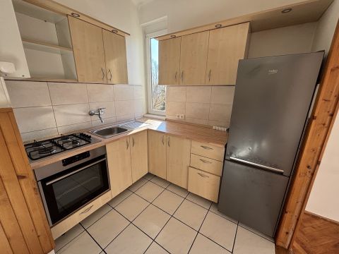 Kiadó Lakás 8200 Veszprém , Egyetemi városrészben