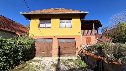 Eladó Ház 2163 Vácrátót Önálló ház nagy telekkel eladó