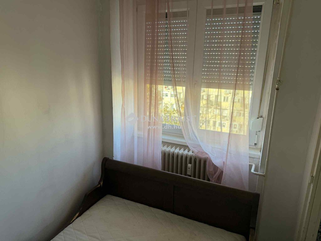 7633 Pécs — 1/17