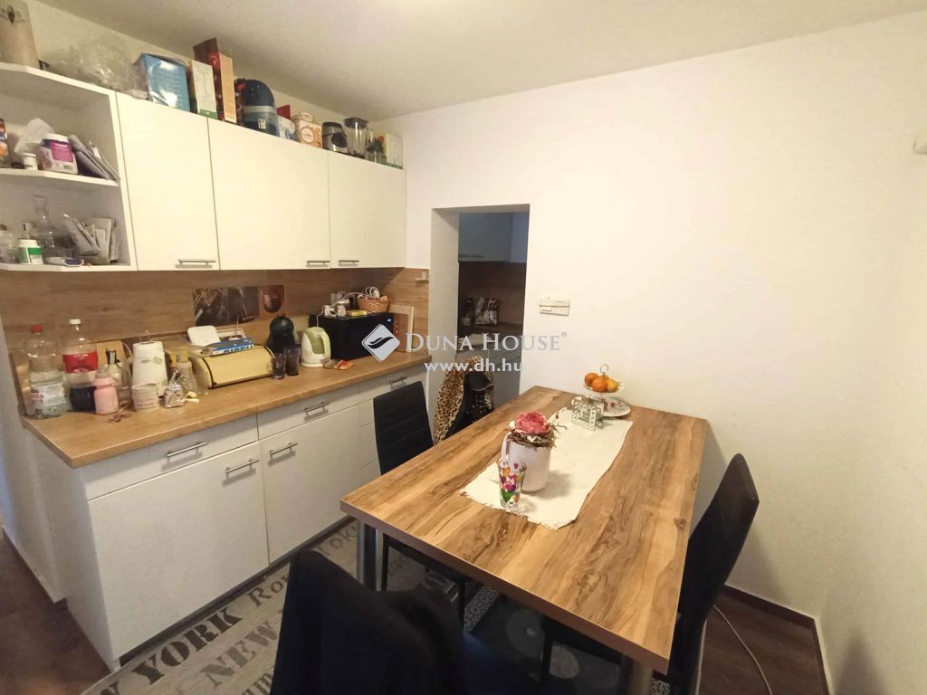 2524 Nagysáp , Kultúrház közelében — 1/13