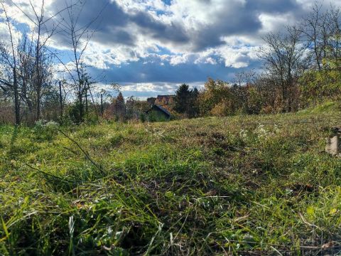 Eladó Telek 2072 Zsámbék 2072 Zsámbék, Hegyoldal