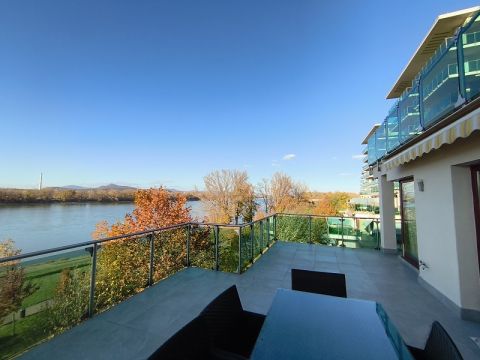 Kiadó Lakás 1138 Budapest 13. kerület Úszódaru utcában, 70 nm-es, 3 szobás lakás, 50 nm-es terasz