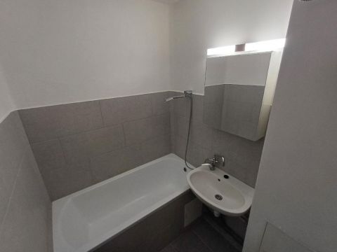 Eladó Lakás 4246 Nyíregyháza , 4400 Nyíregyháza, Örökös föld