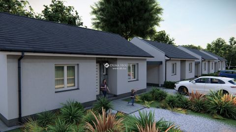 Eladó Ház 2700 Cegléd 