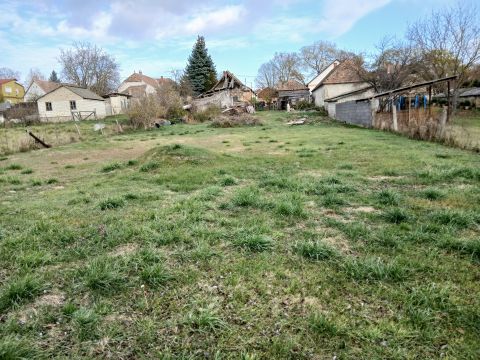 Eladó Ház 2065 Mány 