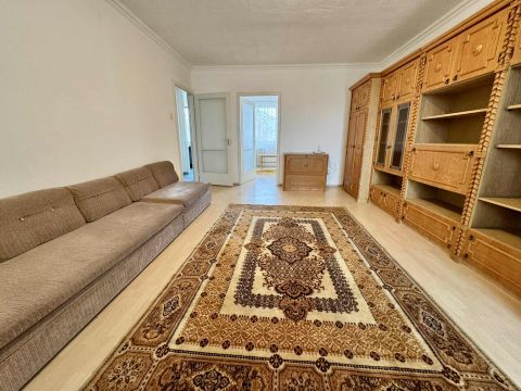 Kiadó Lakás 6000 Kecskemét Akadémia körúton KIADÓ erkélyes lakás