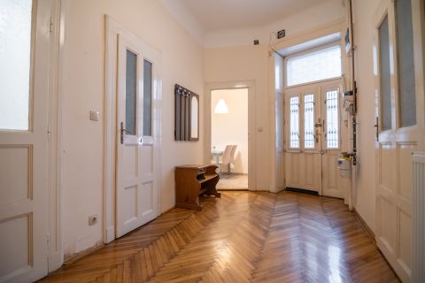 Eladó Lakás 1085 Budapest 8. kerület 