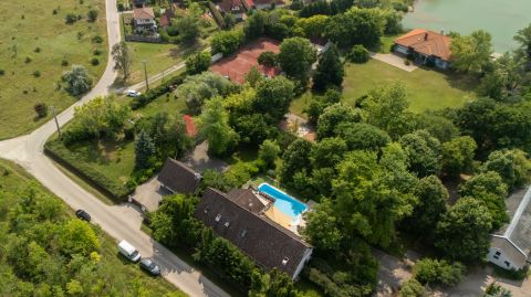 Eladó Ház 2337 Délegyháza , Csodálatos, Tóparti Birtok Délegyházán