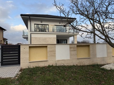 Eladó Ház 2030 Érd , Fenyves Parkváros