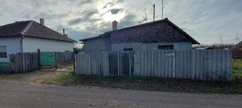 Eladó Ház 5430 Tiszaföldvár , 5430 Tiszaföldvár, Csendes