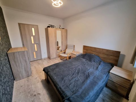 Eladó Lakás 8200 Veszprém Befektetésre is ideális, felújított 54m2-es panellakás