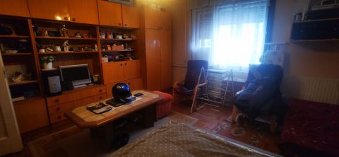 Eladó Ház 7400 Kaposvár Kényelmes családi ház a Kecelhegyen