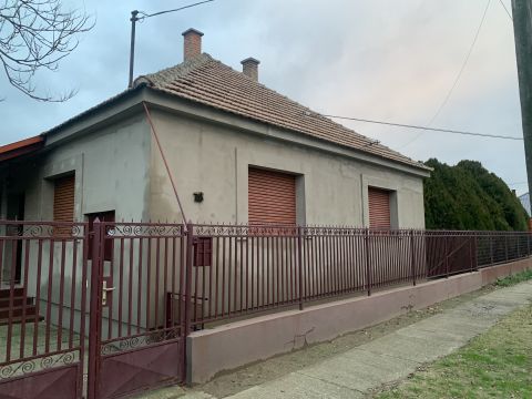 Eladó Ház 2377 Örkény , Sportpálya közelében