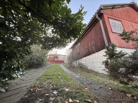 Eladó Ház 2113 Erdőkertes Gézahegy legszebb örökpanorámájával rendelkező nyaraló,telek