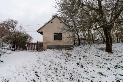 Eladó Ház 8045 Isztimér 