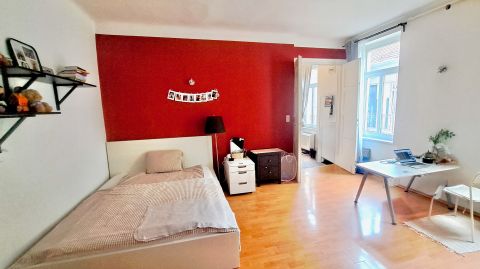 Eladó Lakás 1078 Budapest 7. kerület , Polgári garzonlakás Ligetvárosban igényes házban