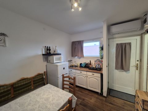 Eladó Lakás 8621 Zamárdi , vízközeli, első emeleti 34 nm-es apartman lakás