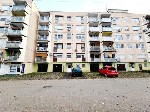 Eladó Lakás 5600 Békéscsaba , Lencsési lakótelep