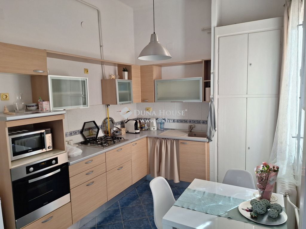 4025 Debrecen — 1/18