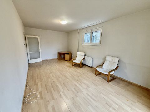 Eladó Lakás 1039 Budapest 3. kerület 